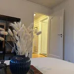 Cozy And Practical Near Sentrum *