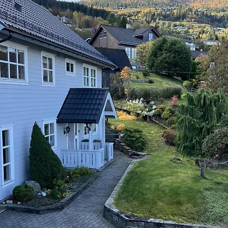 Cozy - Free Parking & Wifi Apartamento Voss